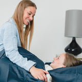 Hugged® Bambus junior sengetøj 100x140 cm - Navy blå