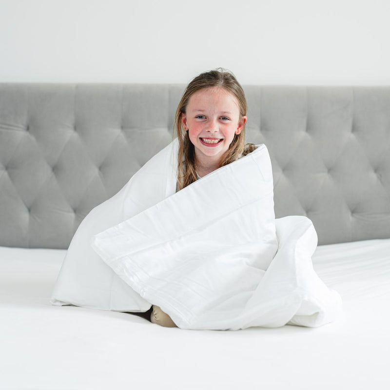 Hugged® Bambus junior sengetøj 100x140 cm - Hvid